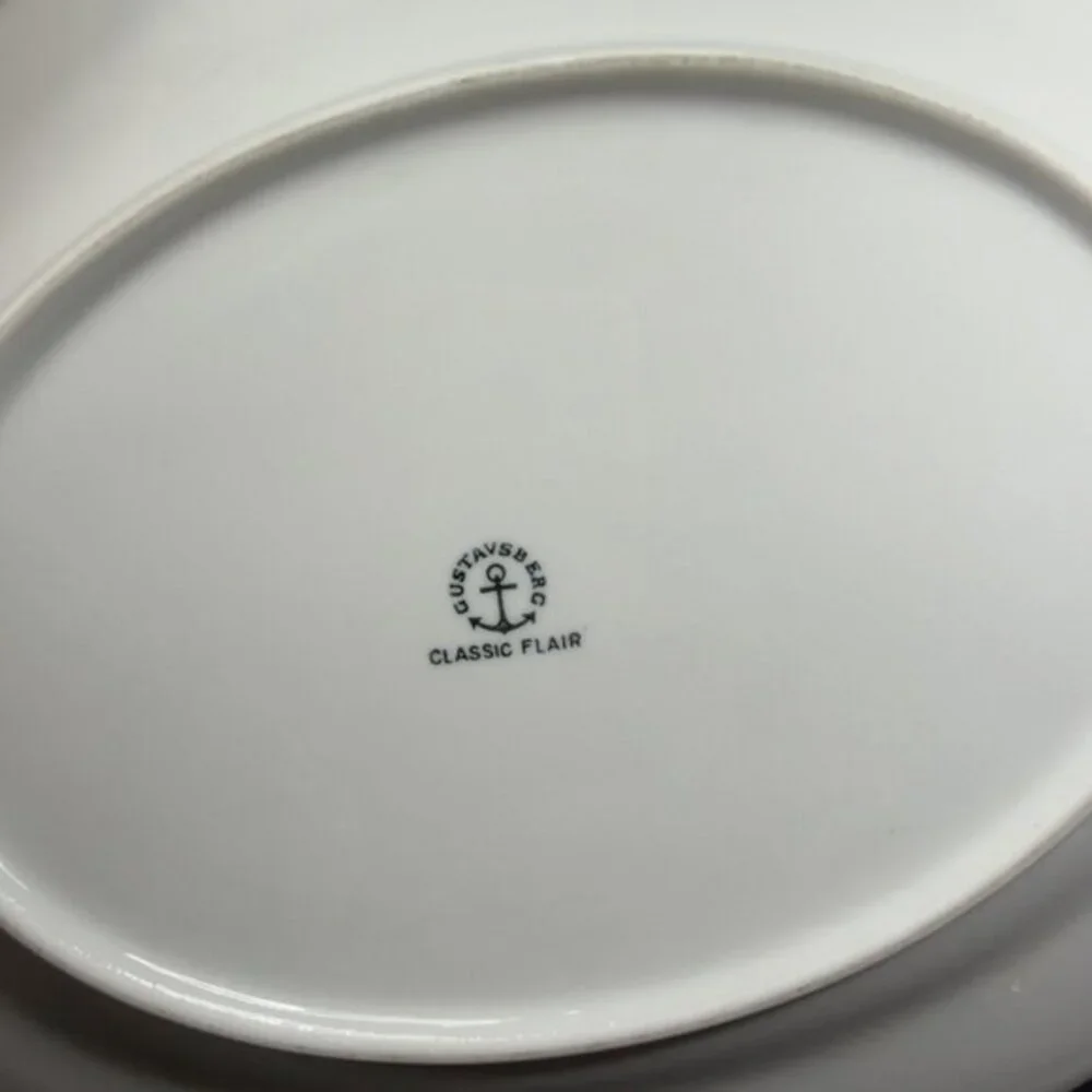 Gustavsberg Classic Flair White Porcelain Oval Dishes Plates‎ Embossed Set 2